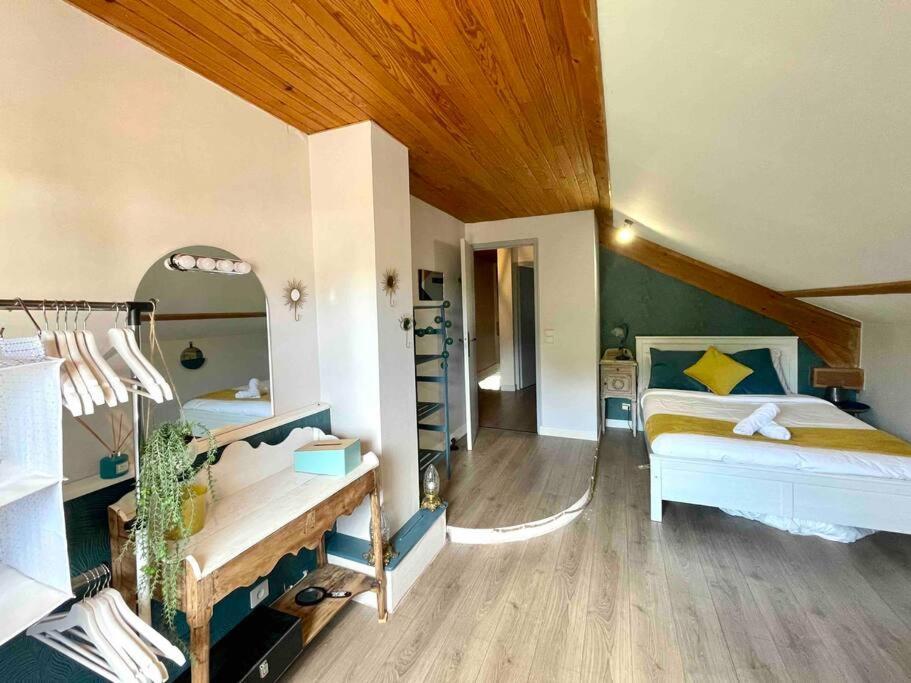 La Casa Del Papa - Maison Spacieuse Avec Jardin Dole Dış mekan fotoğraf